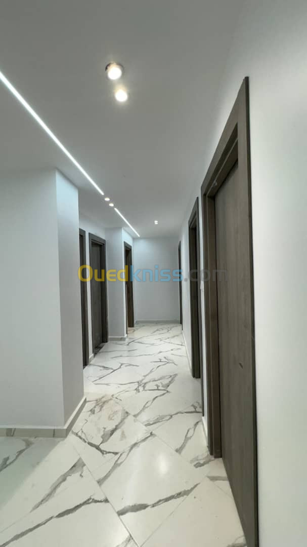 Vente Appartement F5 Alger Bordj el bahri