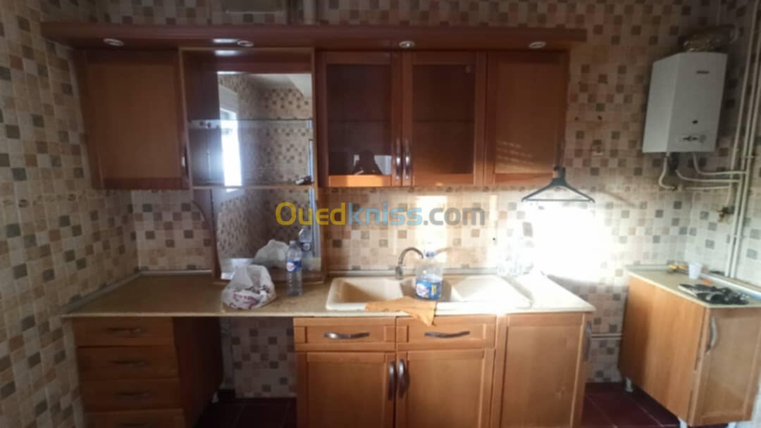 Location Appartement F4 Blida Blida