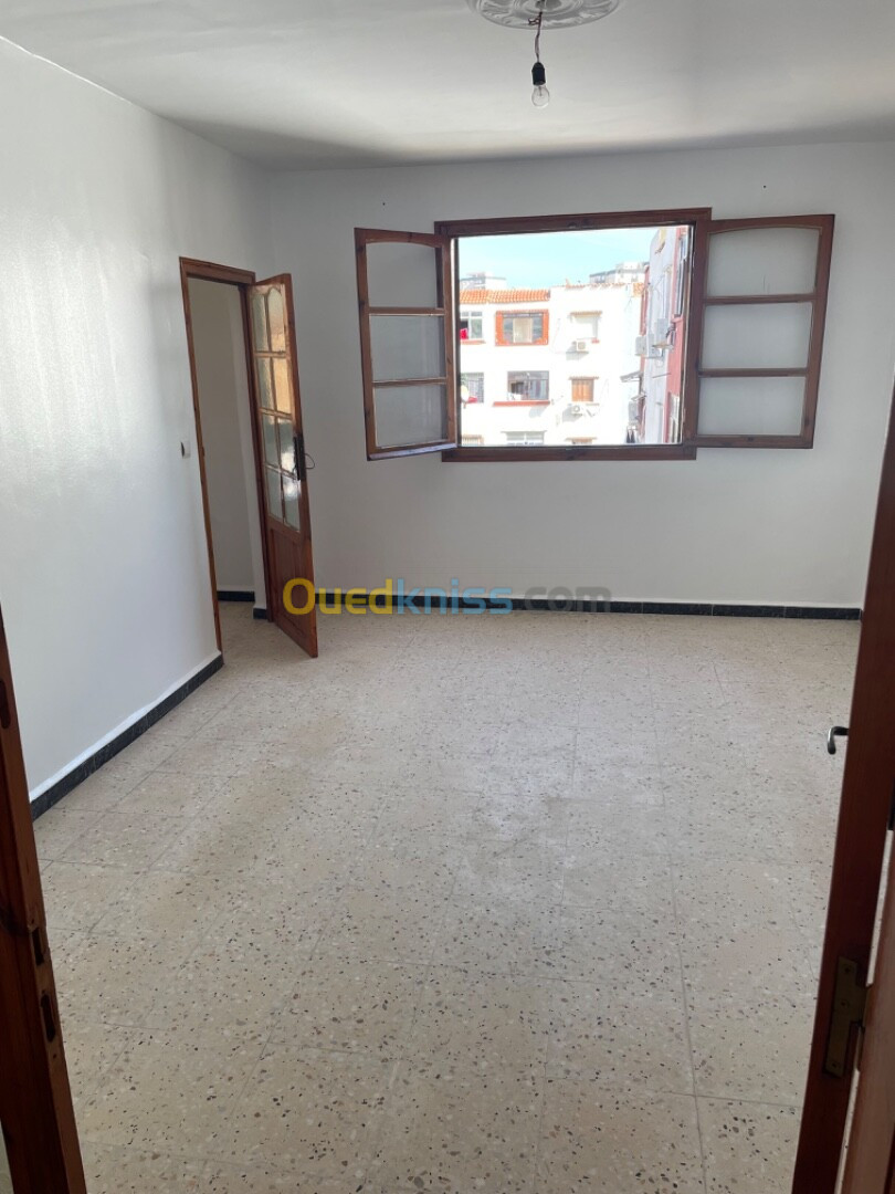 Location Appartement F3 Annaba Annaba