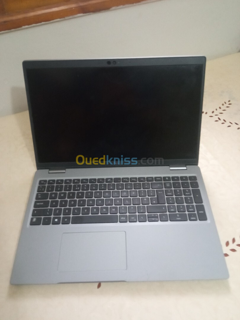 Laptop ordinateurs portable Dell Precision 3560 Intel i7-1165G7 11th Gen