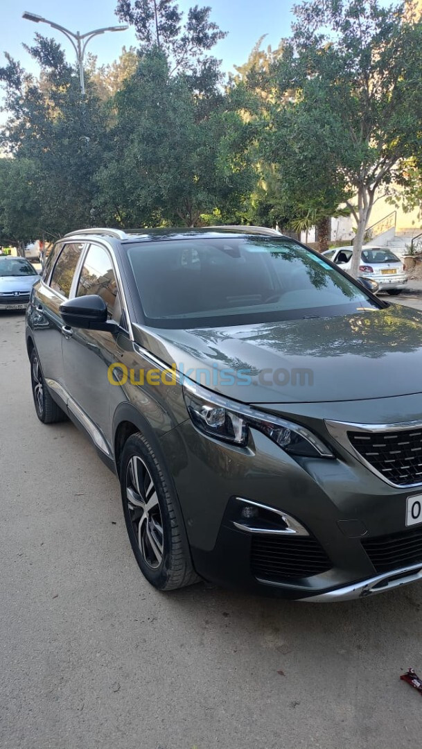 Peugeot 5008 2020 