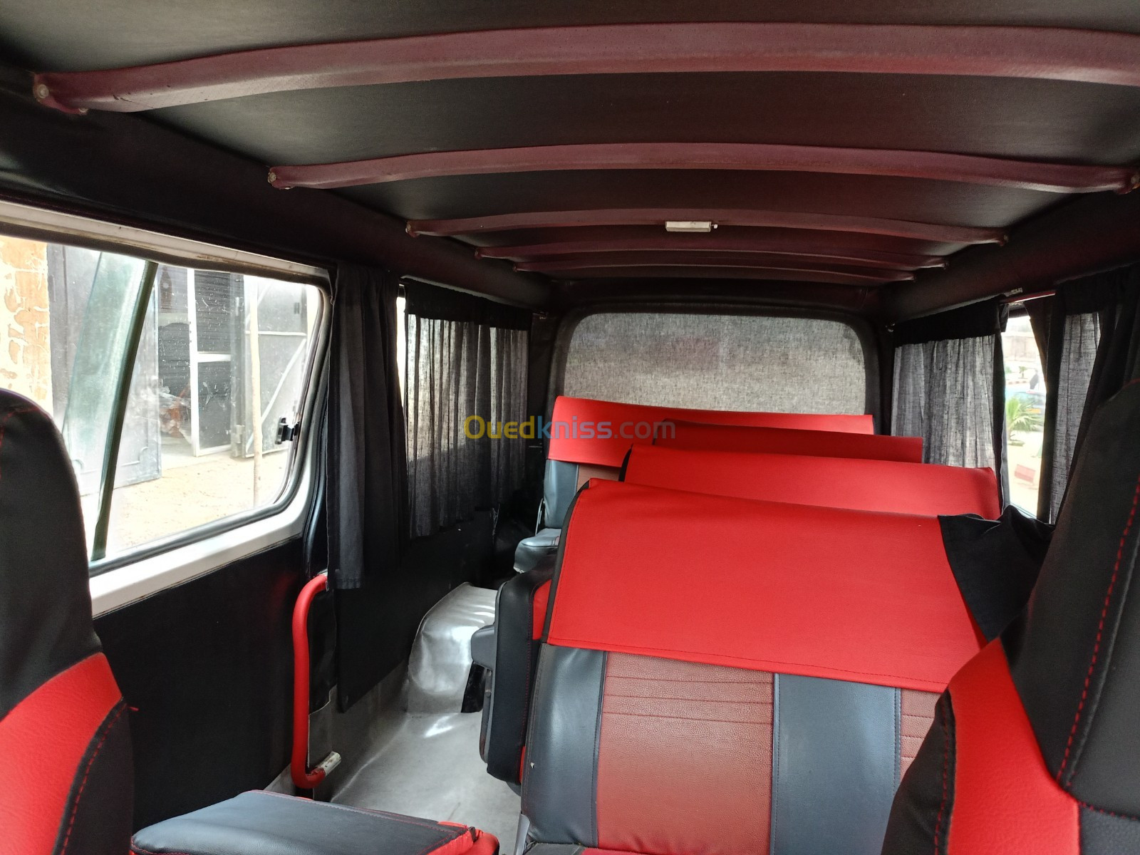 Nissan Urvan 2013 Microbus 15P