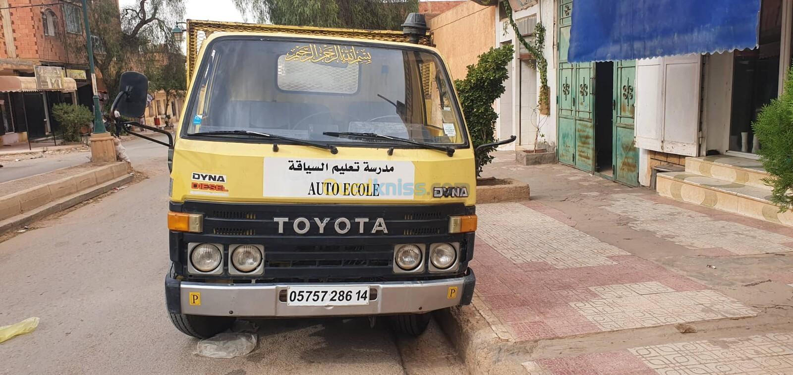 Toyota Dyana 1986