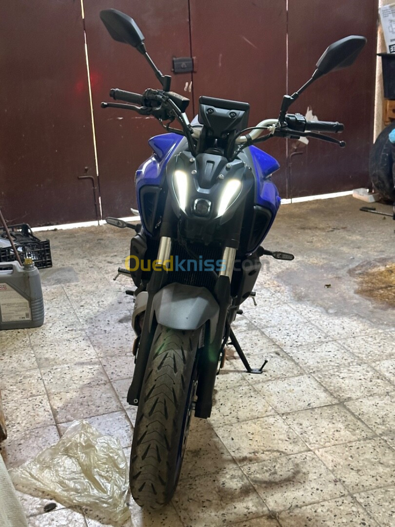 YAMAHA mt 07 2023