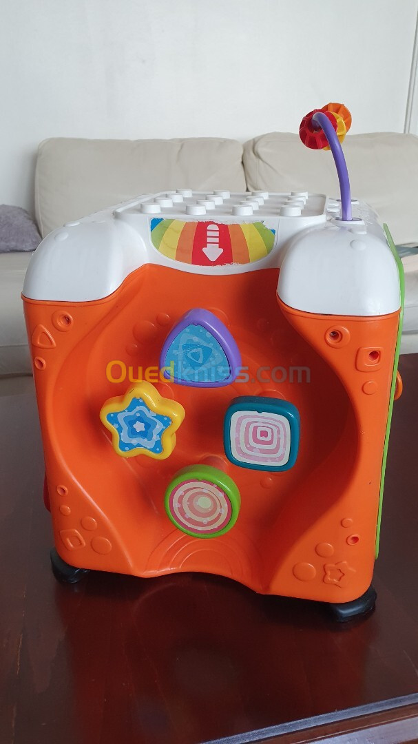 Maxi cube multi-activités. Vtech