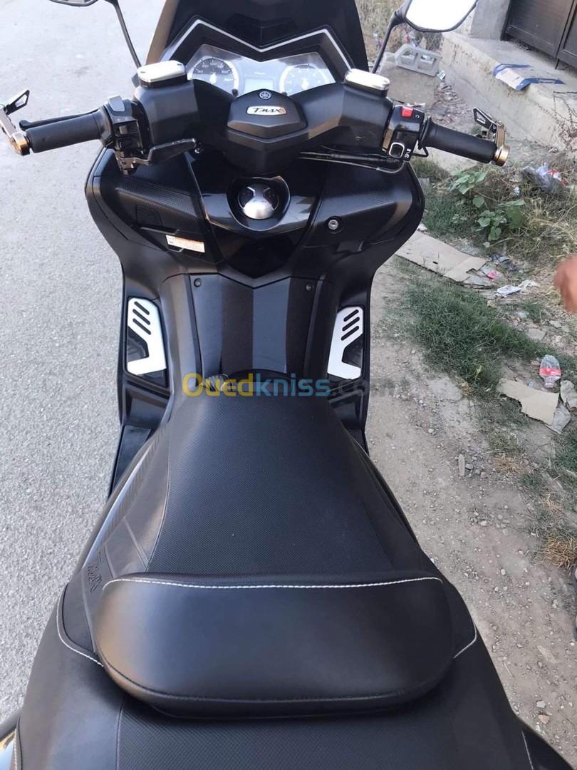 Moto Tmax 2016 530