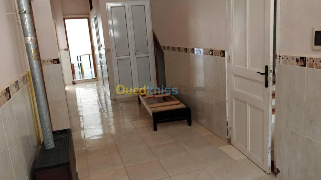 Location vacances Niveau De Villa F3 Oran Oran