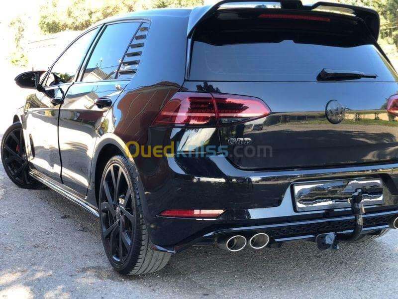 Volkswagen Golf 7 2017 GTD kit R20 intérieur et extérieur