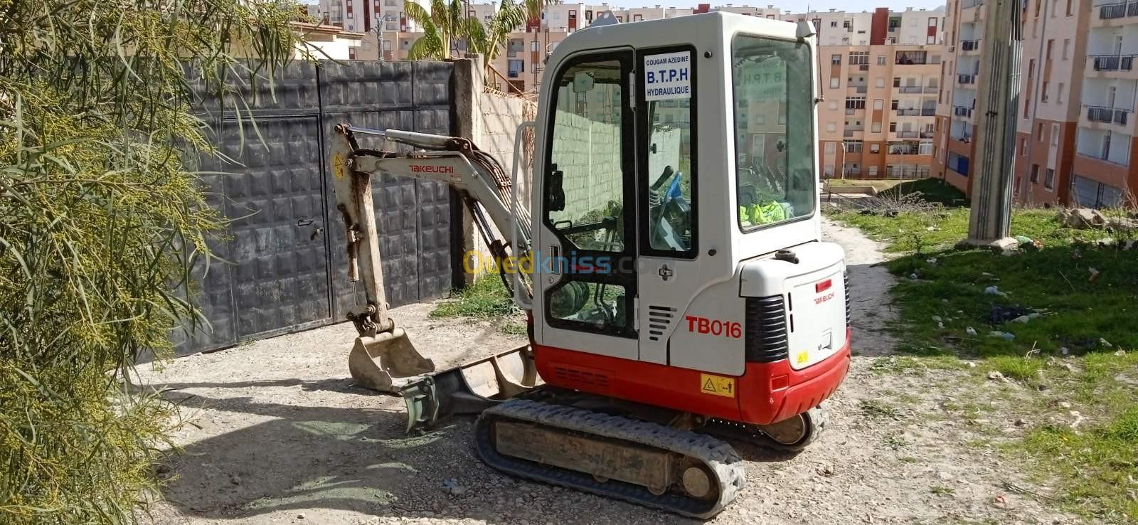 Takeuchi Mini pelle 