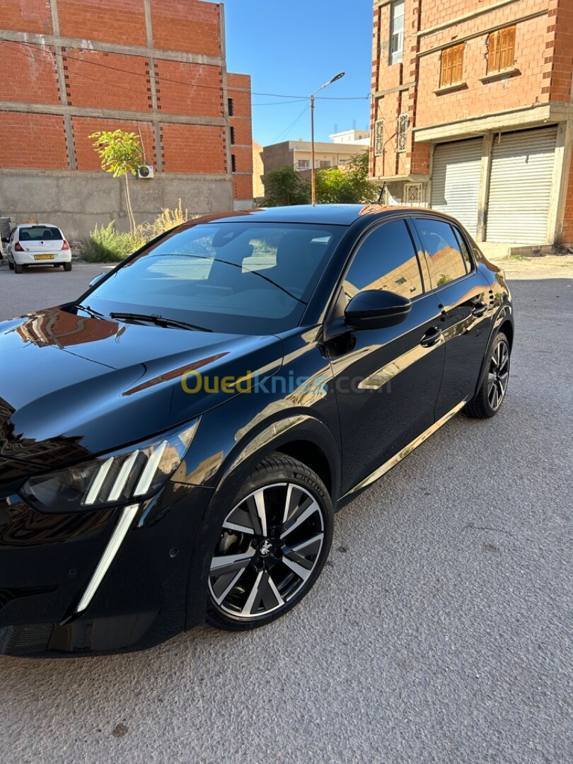 Peugeot 208 2022 GT Line