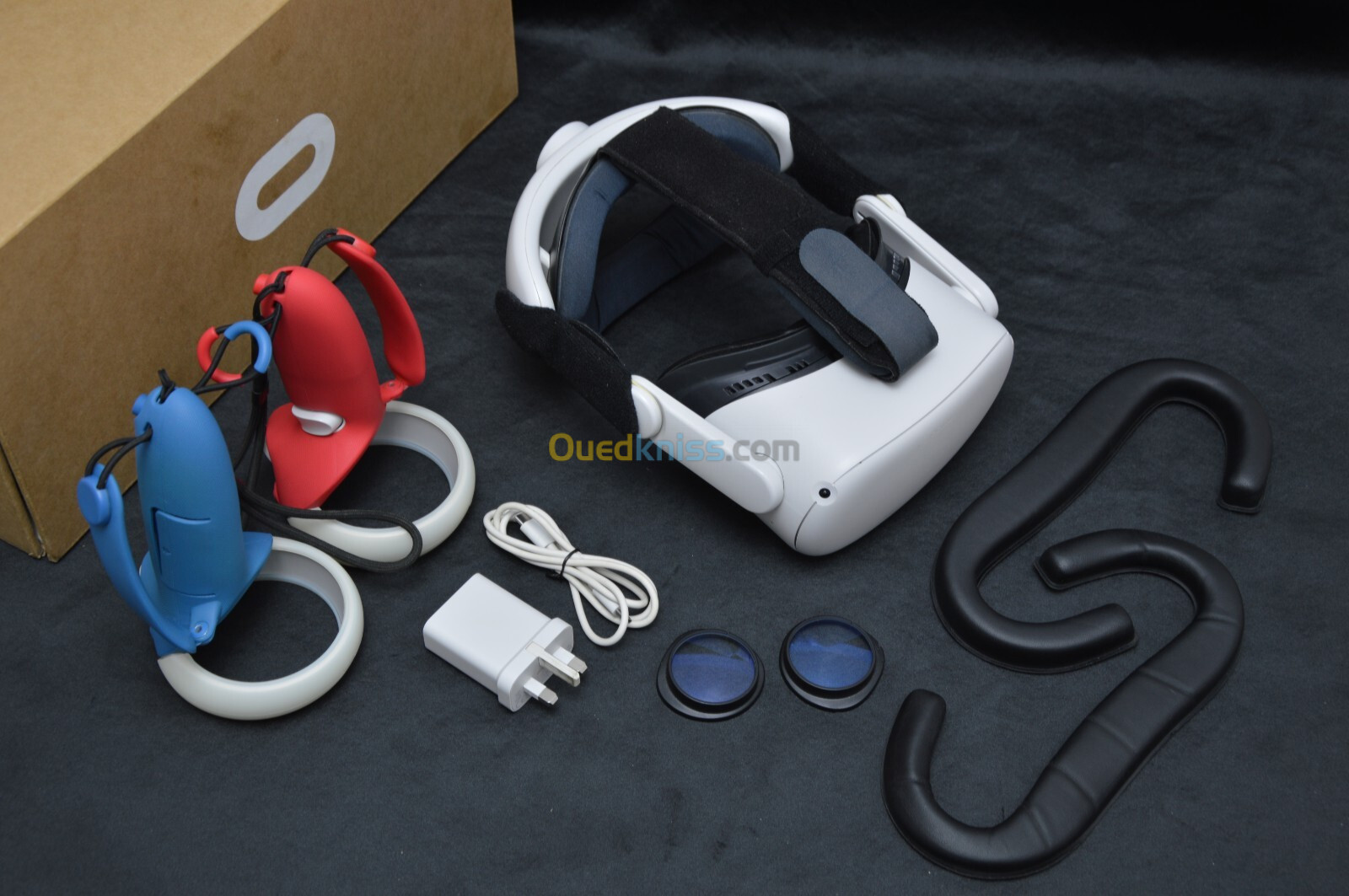 Oculus Quest 2 128Gb + Kiwi design accessories