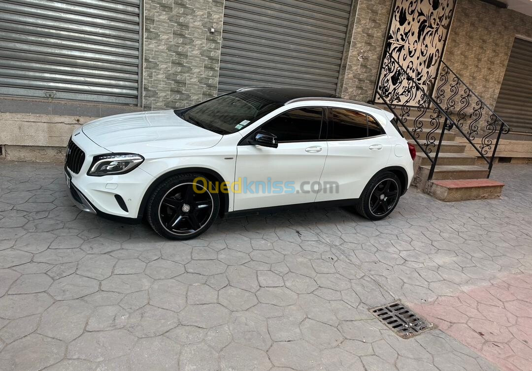 Mercedes GLA 2015 GLA