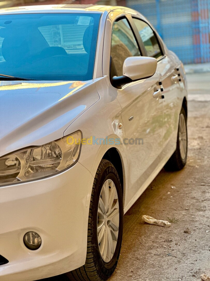 Peugeot 301 2014 Allure