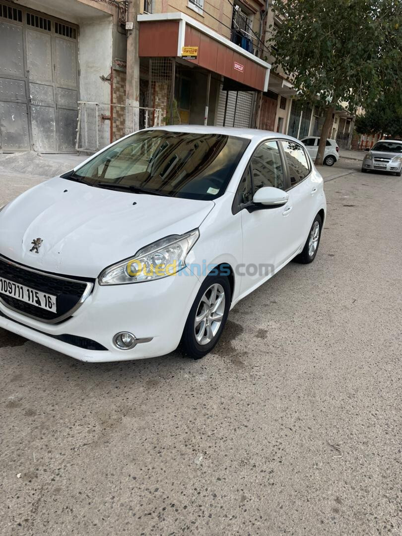 Peugeot 208 2015 