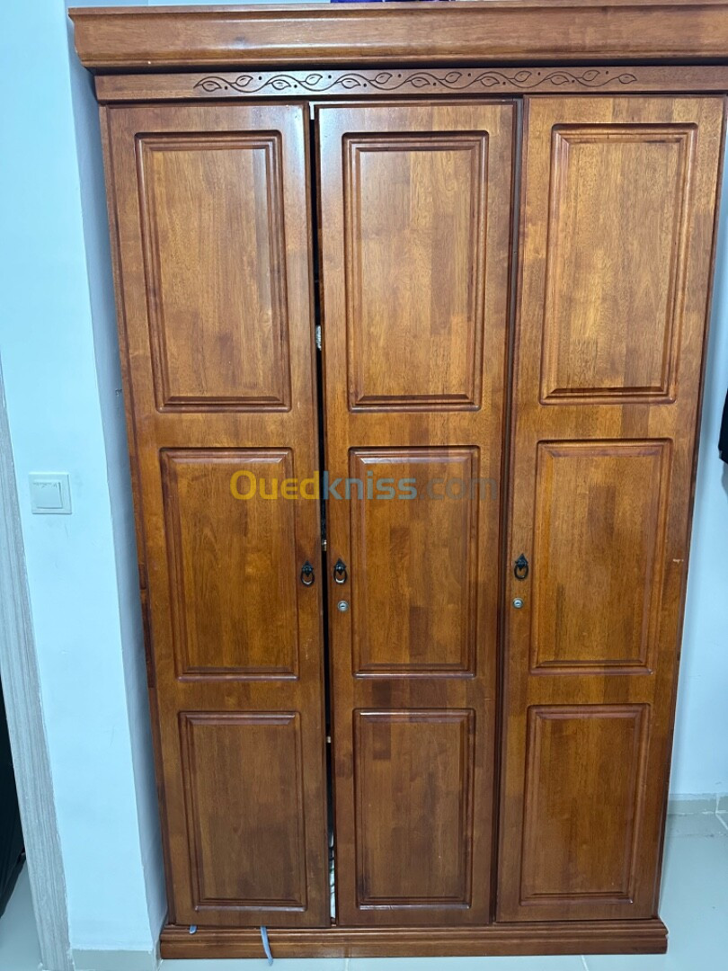 Armoire 3 portes 