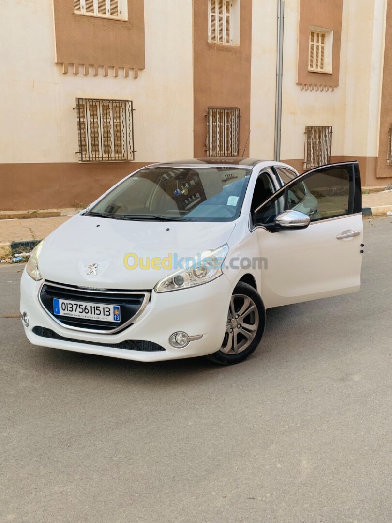 Peugeot 208 2015 Allure