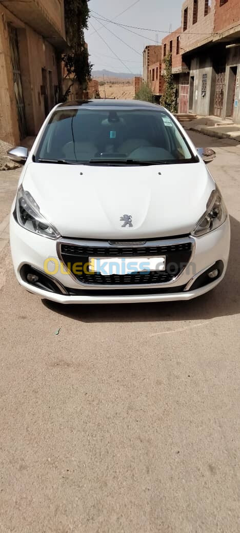 Peugeot 208 2015 Allure Facelift