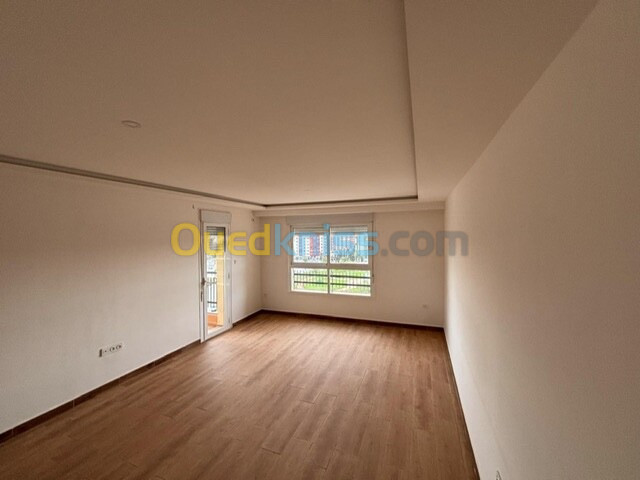 Location Appartement F4 Oran Bir el djir