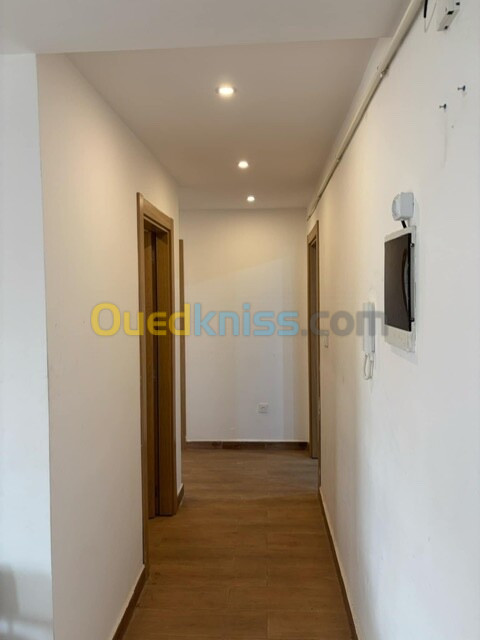 Location Appartement F4 Oran Bir el djir