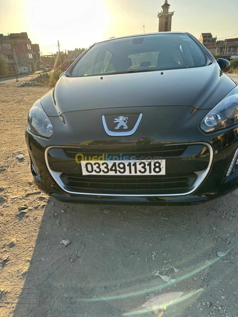 Peugeot 308 2013 Alur