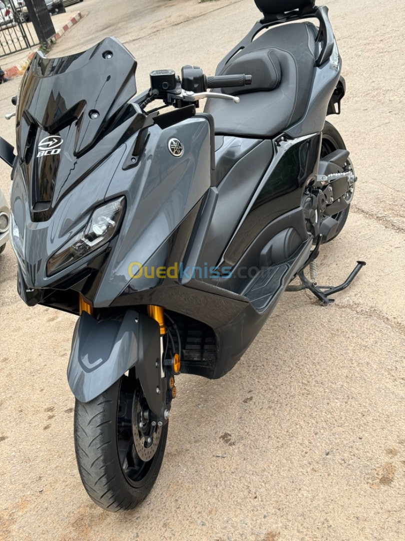 Yamaha Tmax 2021