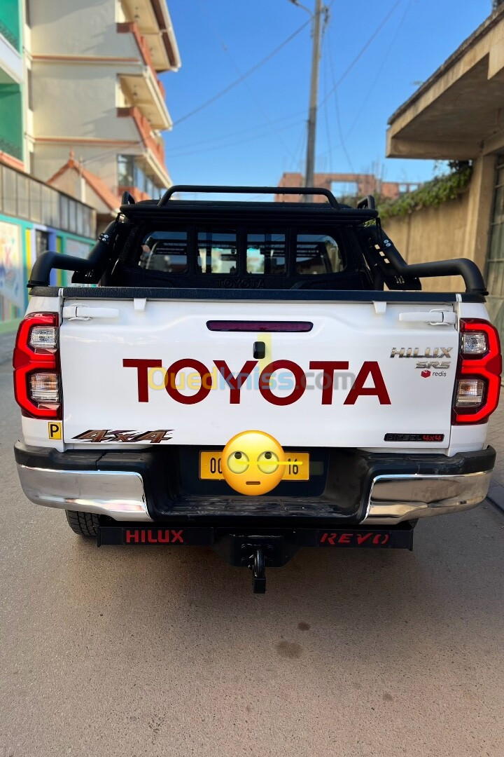 Toyota Hilux SR5 revo 4x4 2024 SR5