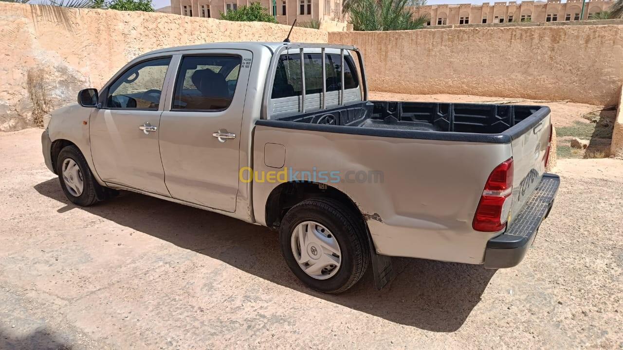 Toyota Hilux 2014 هليكس