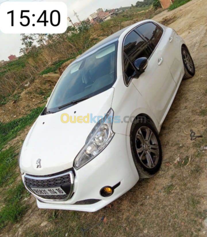 Peugeot 208 2014 Allure