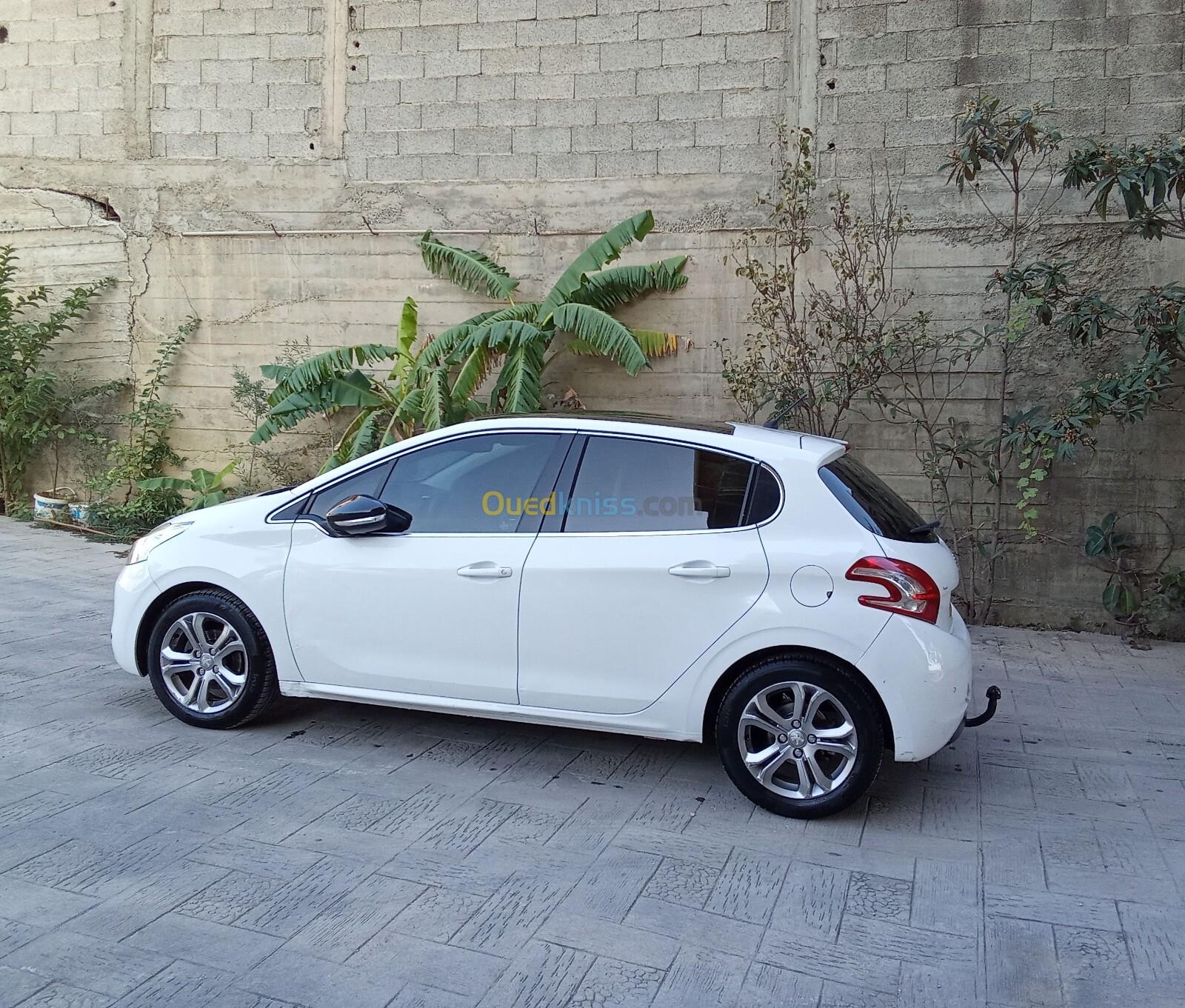 Peugeot 208 2014 Allure