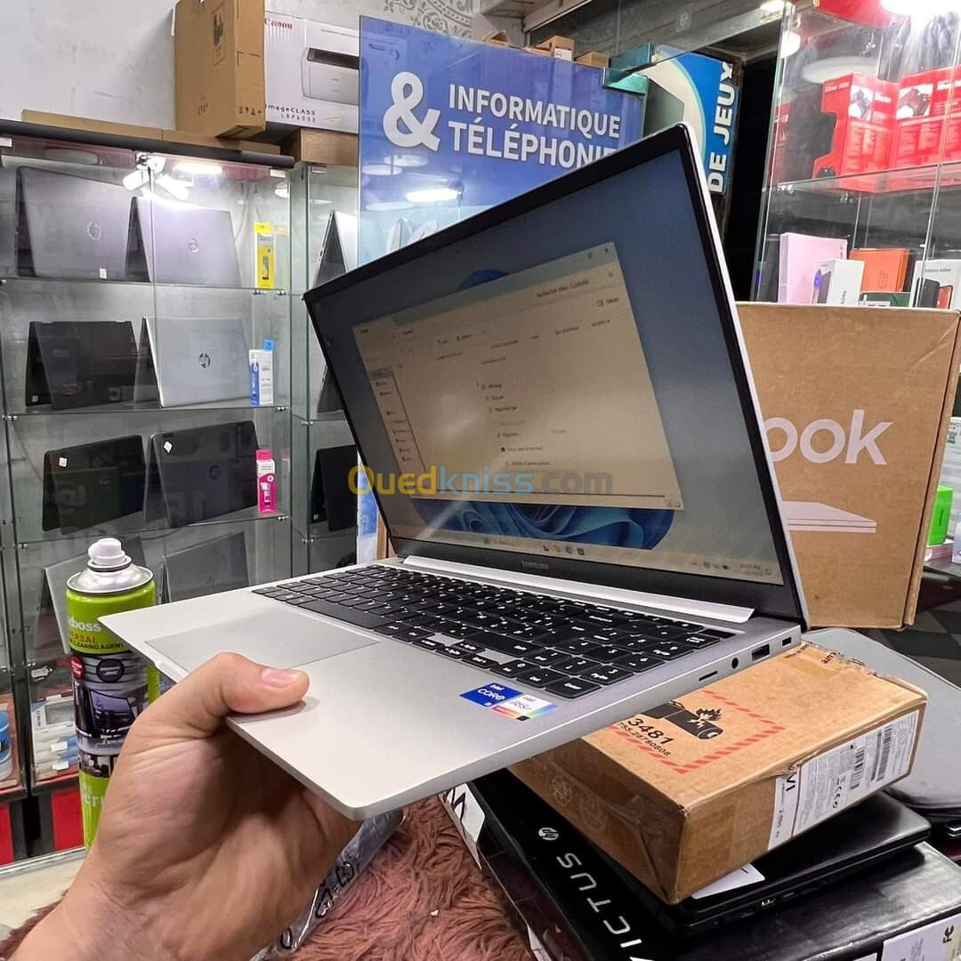 Samsung Galaxy Book 2 ( i5-12Th)