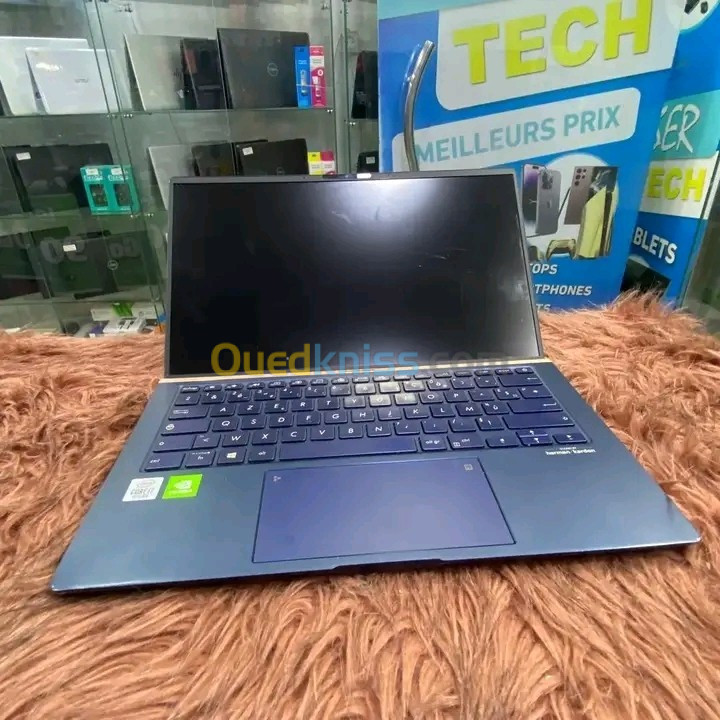  ASUS ZenBook 14 i7 10510U 8 Go DDR4  512GB 14.1" Full HD  FACE iD Avec Pavé Tactile (NumPad).