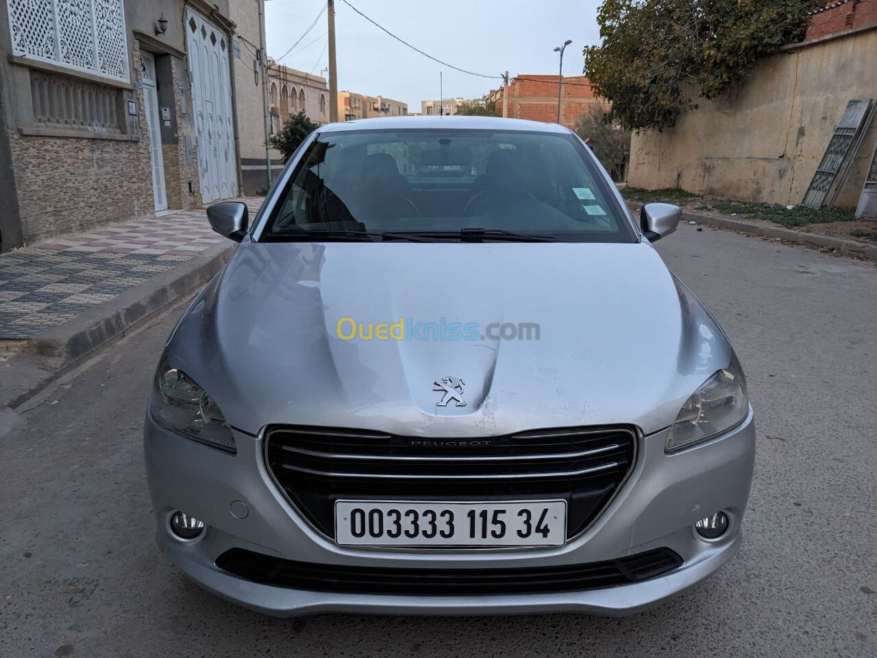 Peugeot 301 2015 pack luxe 