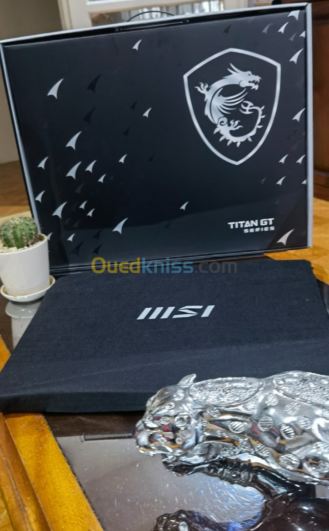 [VENDU] MSI TITAN GT 77 Intel® i7-12800HX-RTX™ 3070 Ti -📺17" 4k IPS 120Hz-SSD 1To - RAM 32Go0