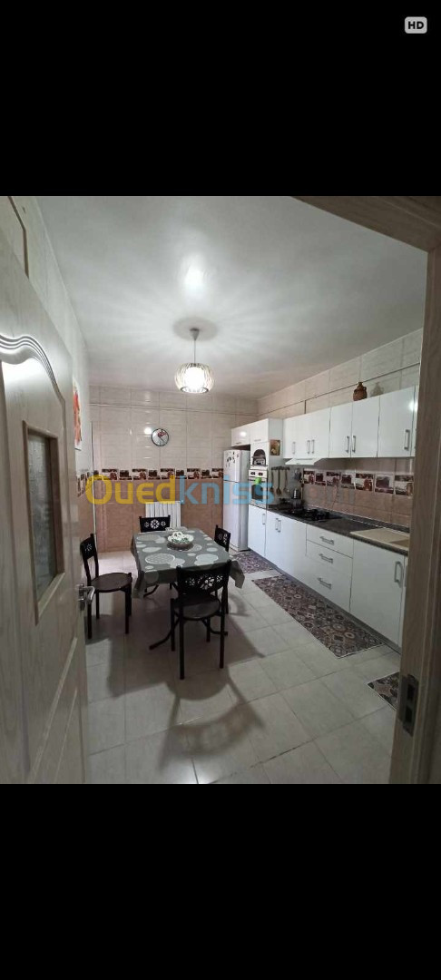 Vente Appartement F4 Alger Bordj el bahri