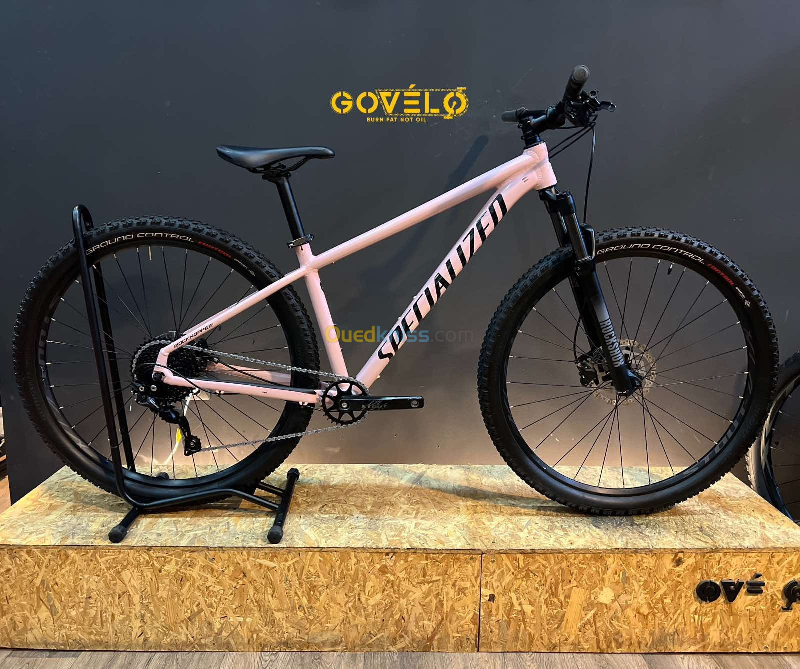 Vélo VTT specialized M 29" 