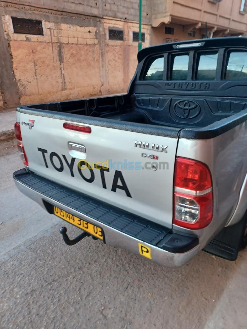 Toyota Hilux 2013 