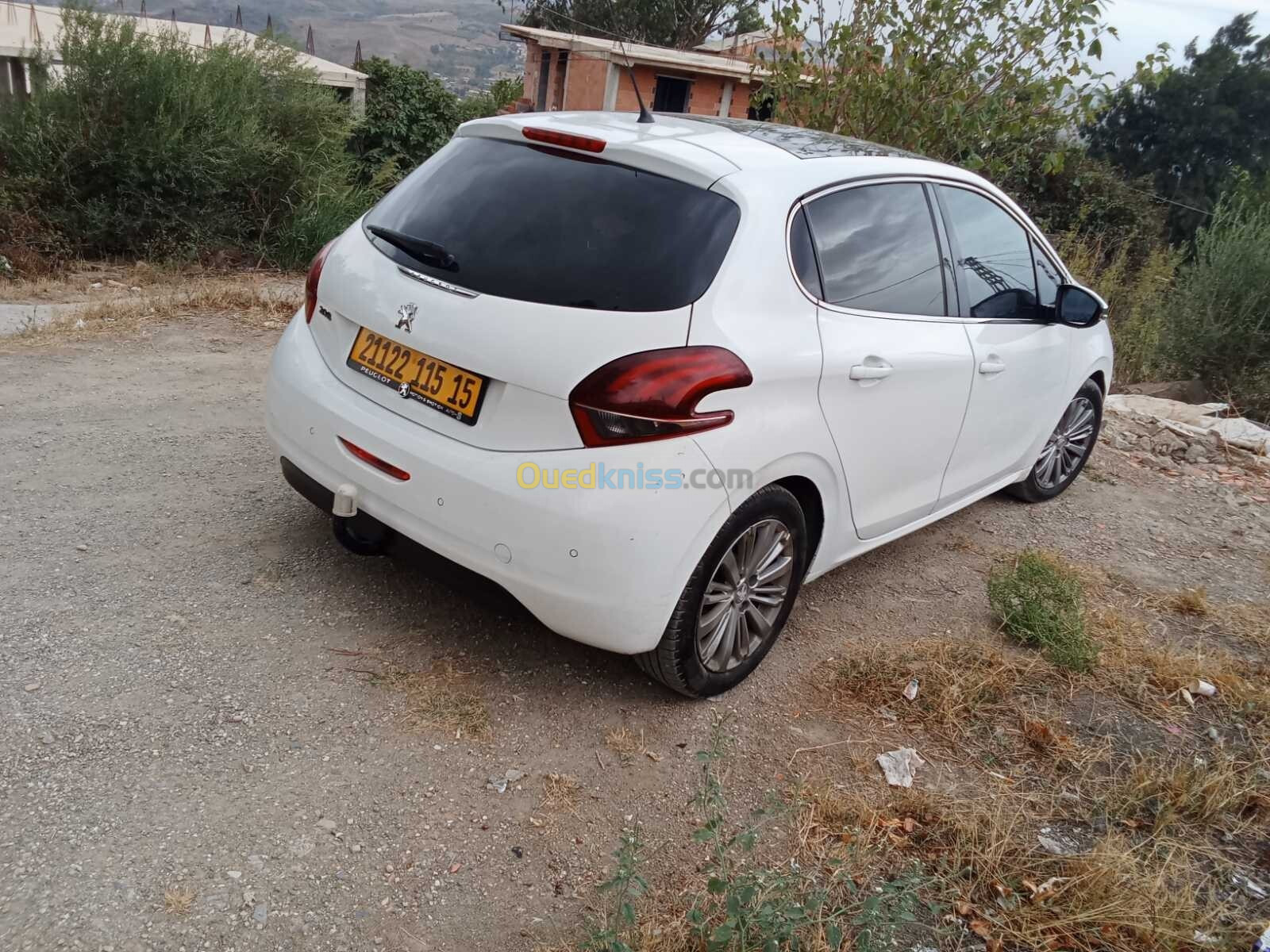 Peugeot 208 2015 208