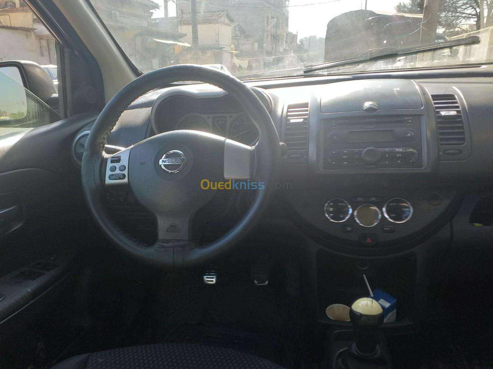 Nissan Tiida 4 portes 2006 