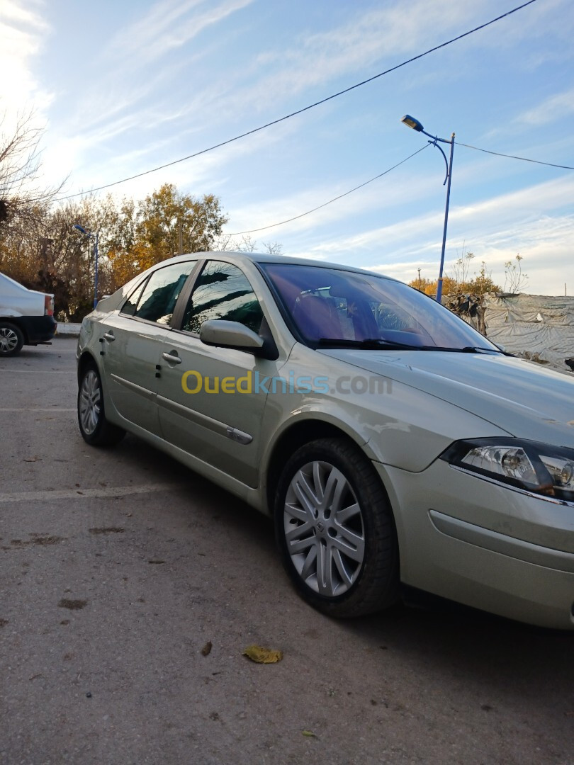 Renault Laguna 2 2005 Initial