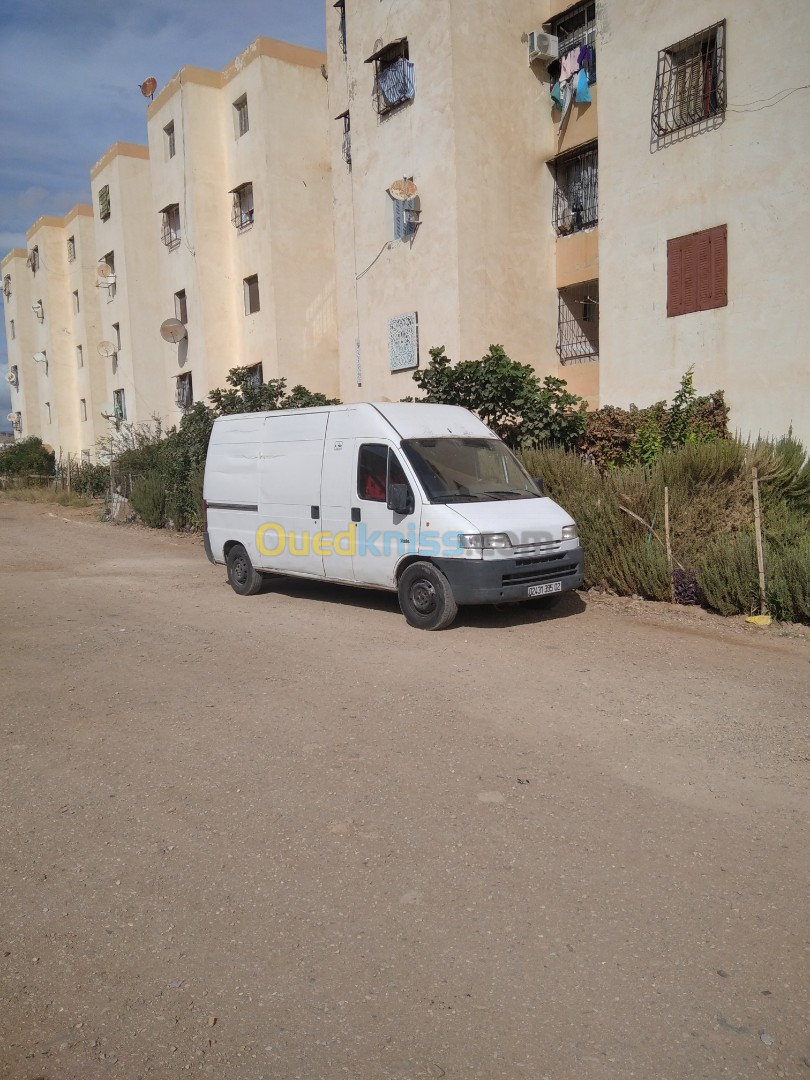 Transport trousseaux de mariage et déménagement 