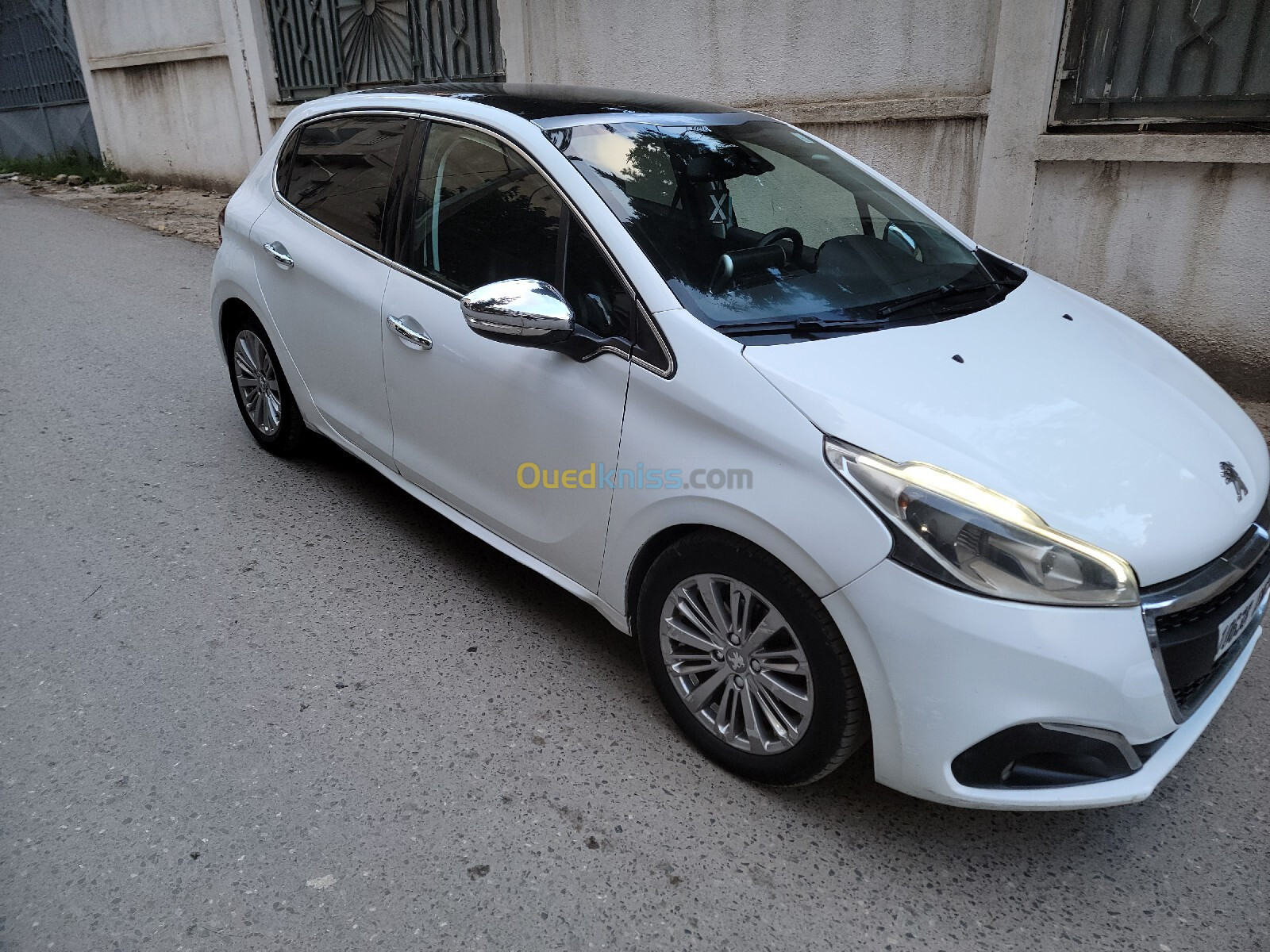 Peugeot 208 2016 Allure Facelift