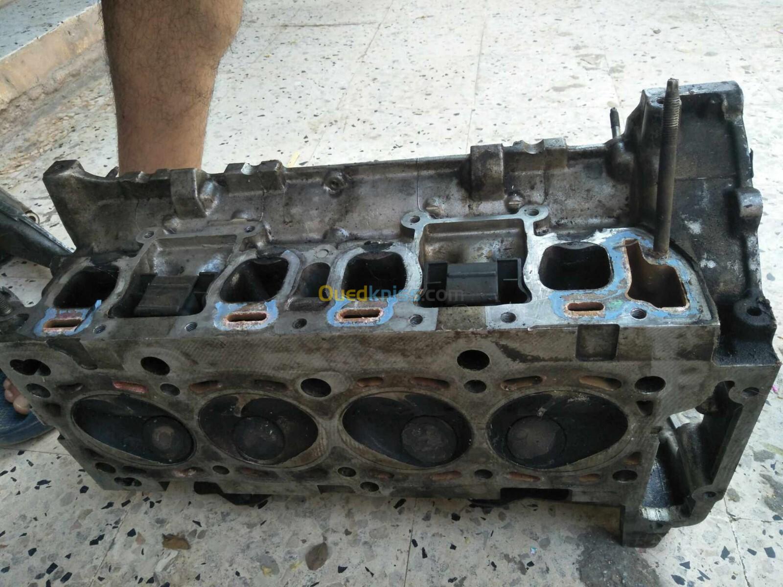 Pièces moteur Ford Sierra 2.0 DOHC 