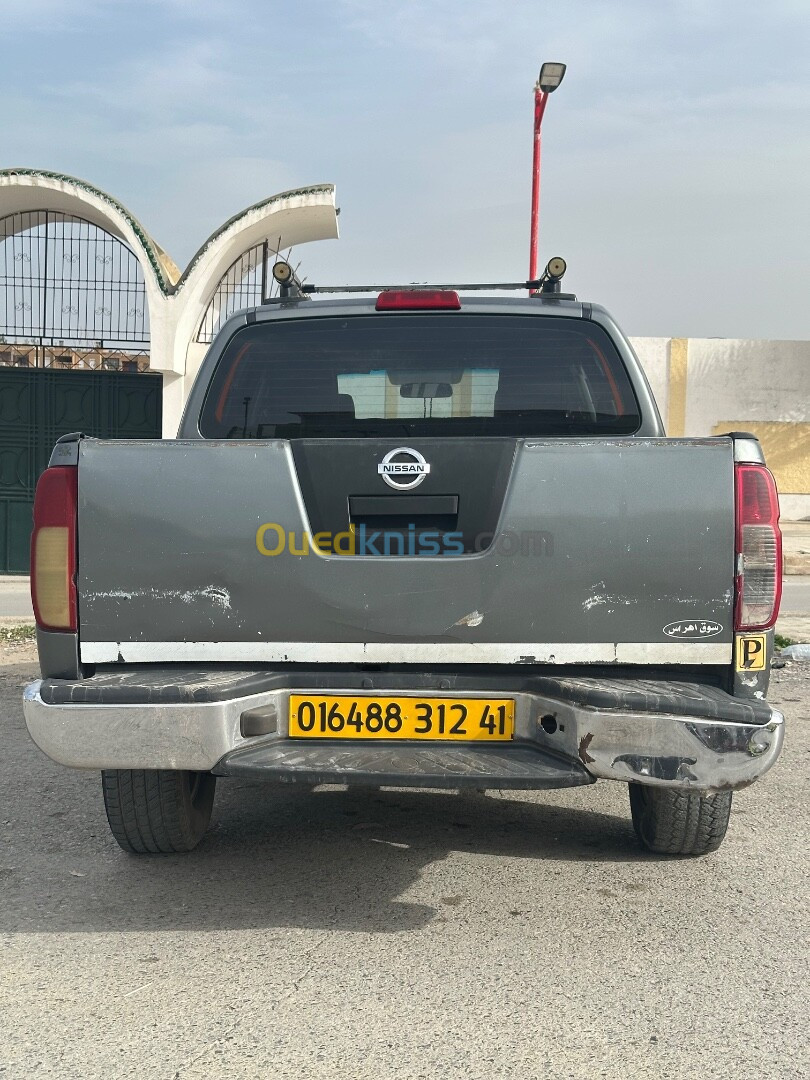 Nissan Navara 2012 Elegance 4x2