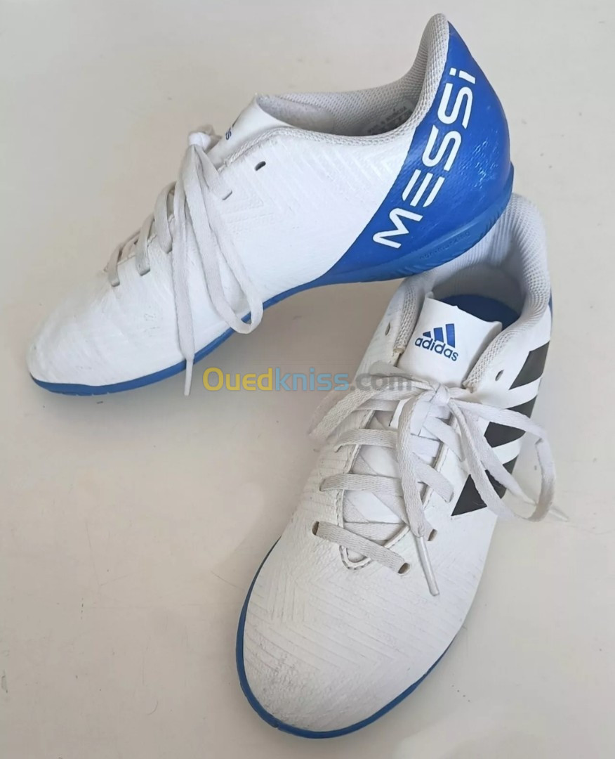 Chaussures ou souliers de football crampons Adidas MESSI en bon etat pointure 38 Alger Reghaia Ouedkniss Algerie