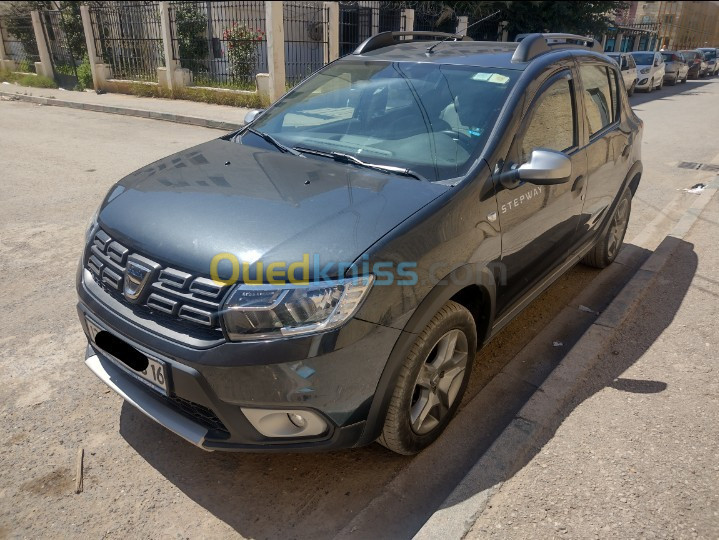 Location de voiture Stepway 2018