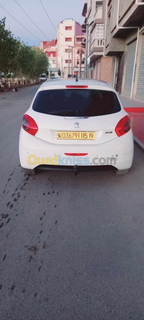 Peugeot 208 2015 Allure