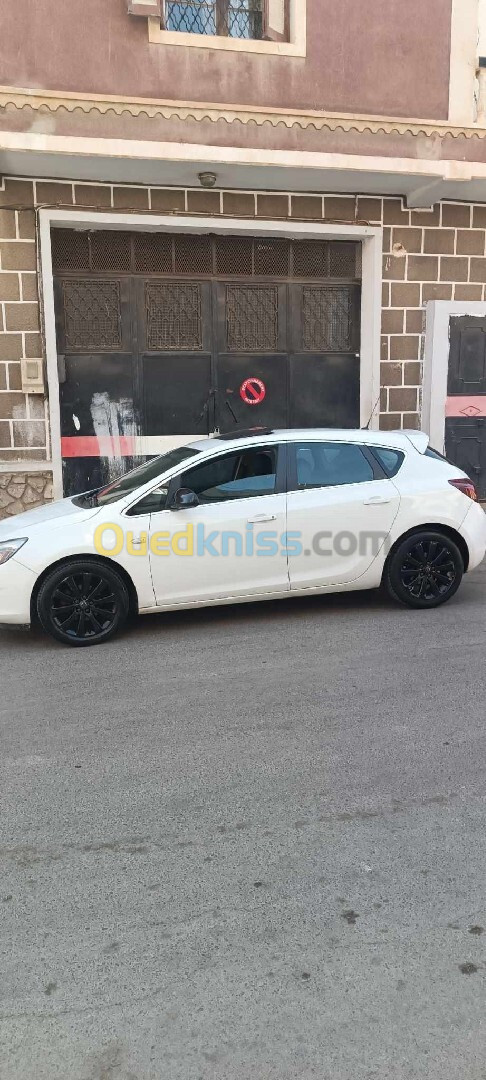 Opel Astra 2012 Astra