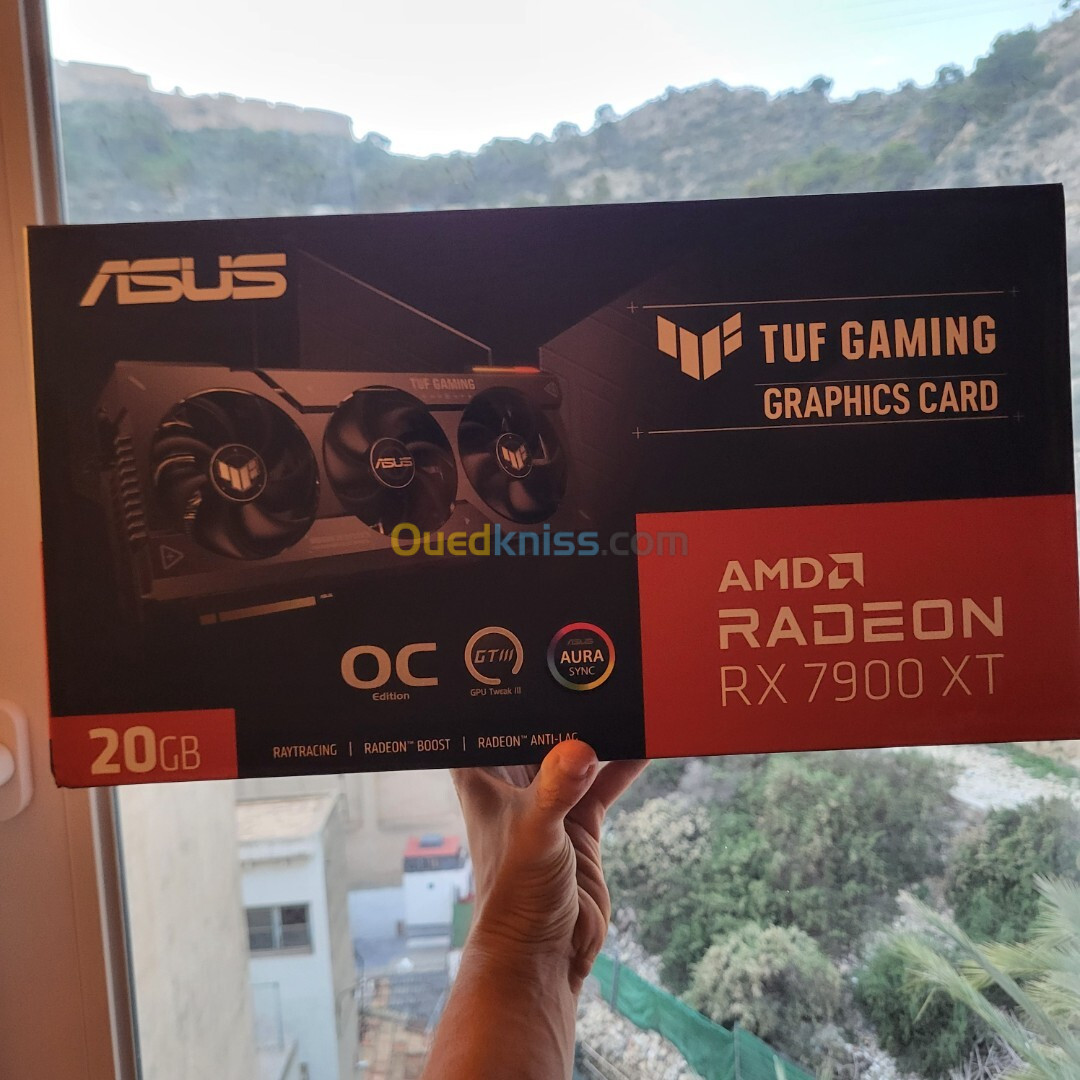 carte graphique Asus TUF Gaming AMD Radeon RX 7900 XT OC 20GB GDDR6 sous blister