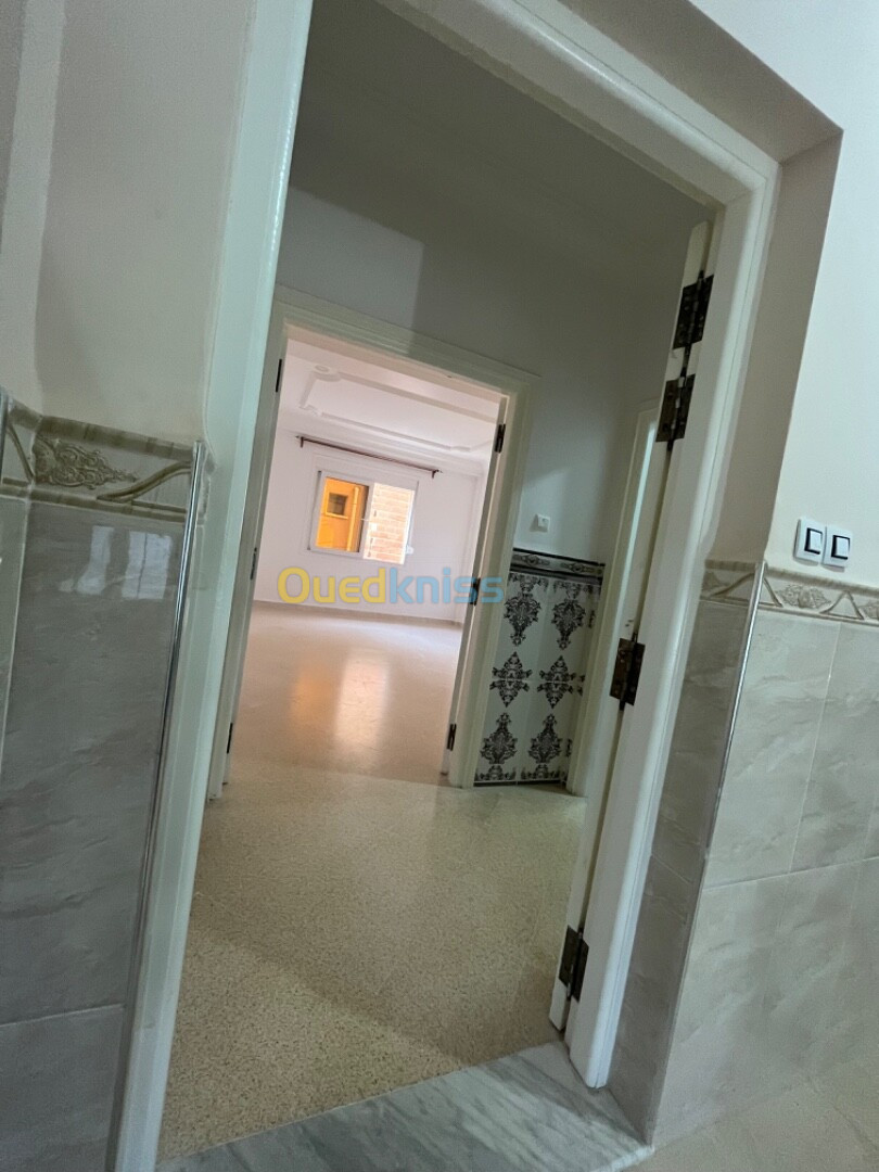 Location Appartement F4 Alger Khraissia