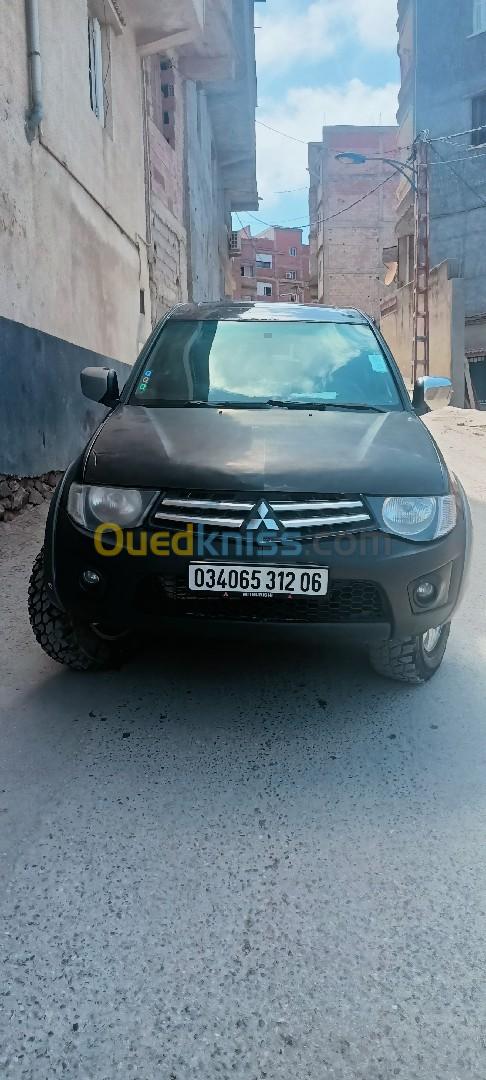 Mitsubishi L200 sportero 2012 